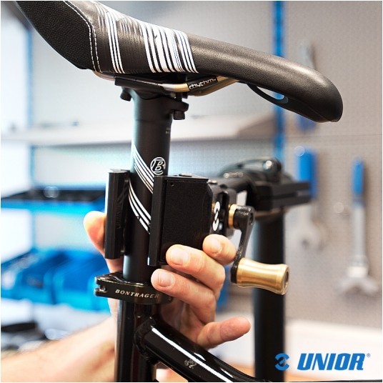 Szczęki UNR-1693.1Q d/Stojaków;z/Mech.QC-QR -zdjęcie numer 3